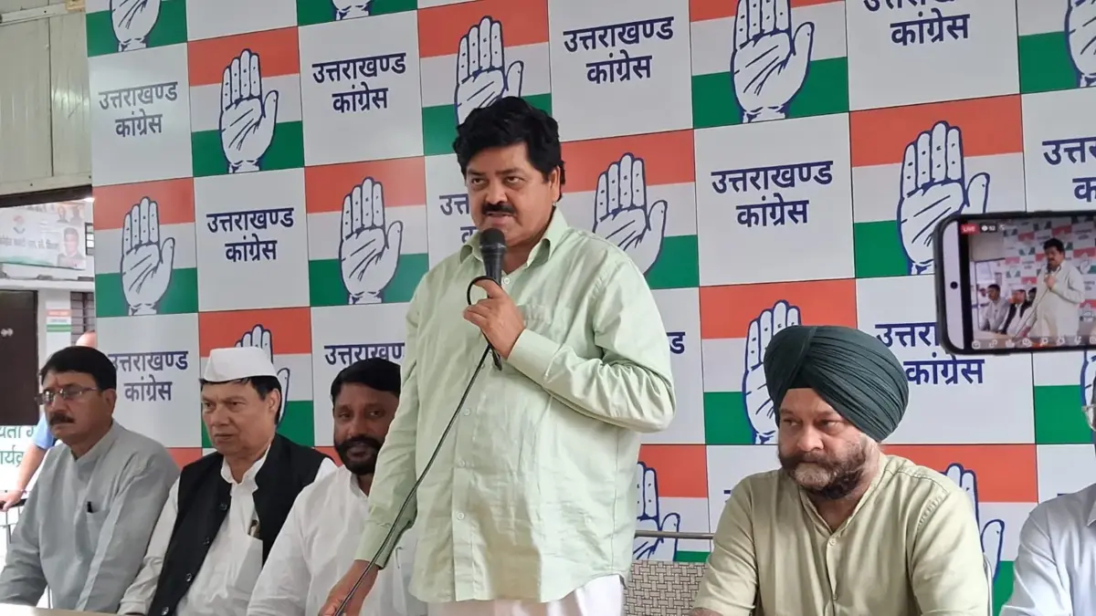 कांग्रेस का बढ़ा कुनबा!, 100 से अधिक लोगों ने थामा हाथ, गणेश गोदियाल ने दिलाई सदस्यता