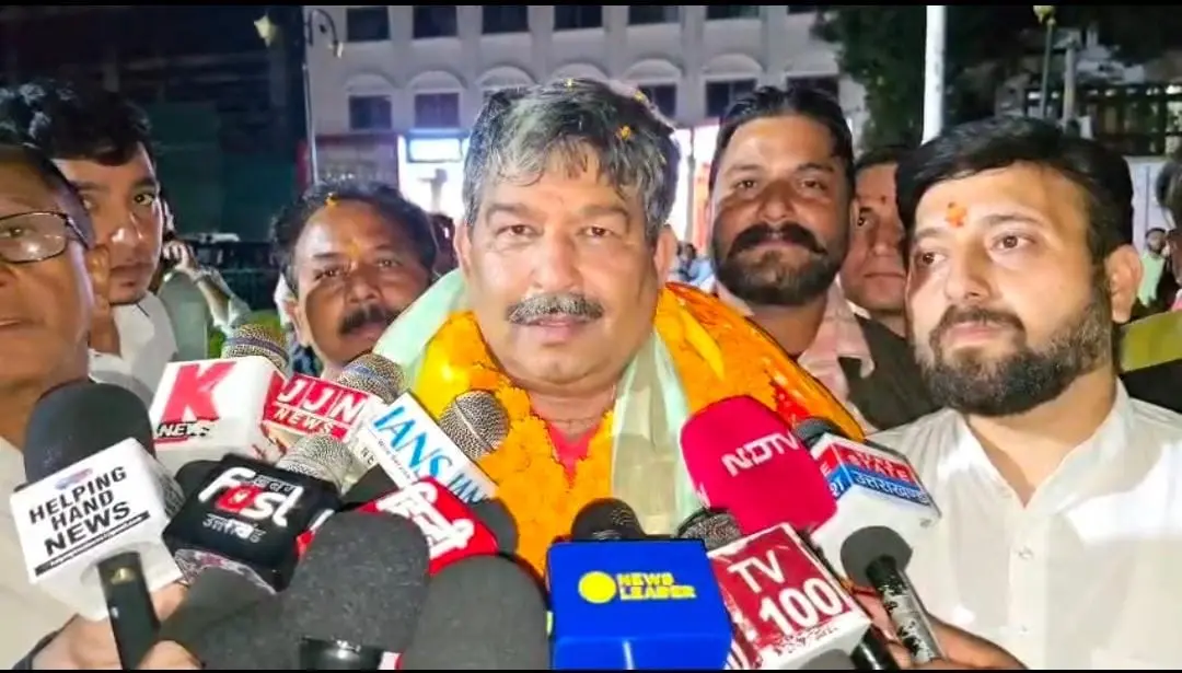 राज्यसभा सांसद ने उठाए मंत्री के पति गिरधारी लाल साहू के चरित्र पर सवाल, बोले सब जानते हैं…